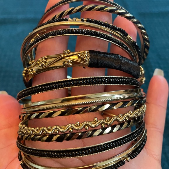 BNWT Bangle Bangle by Amirita SinghBlack/Gold (tone) - Picture 3 of 5